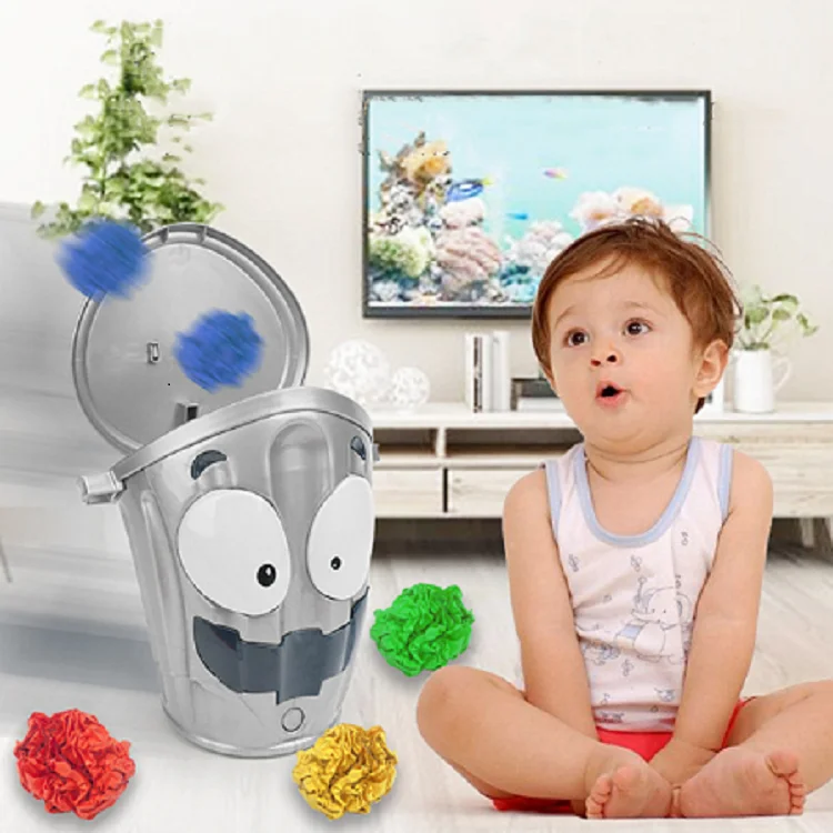 Мультяшная электрическая сумасшедшая движущаяся мусорная корзина