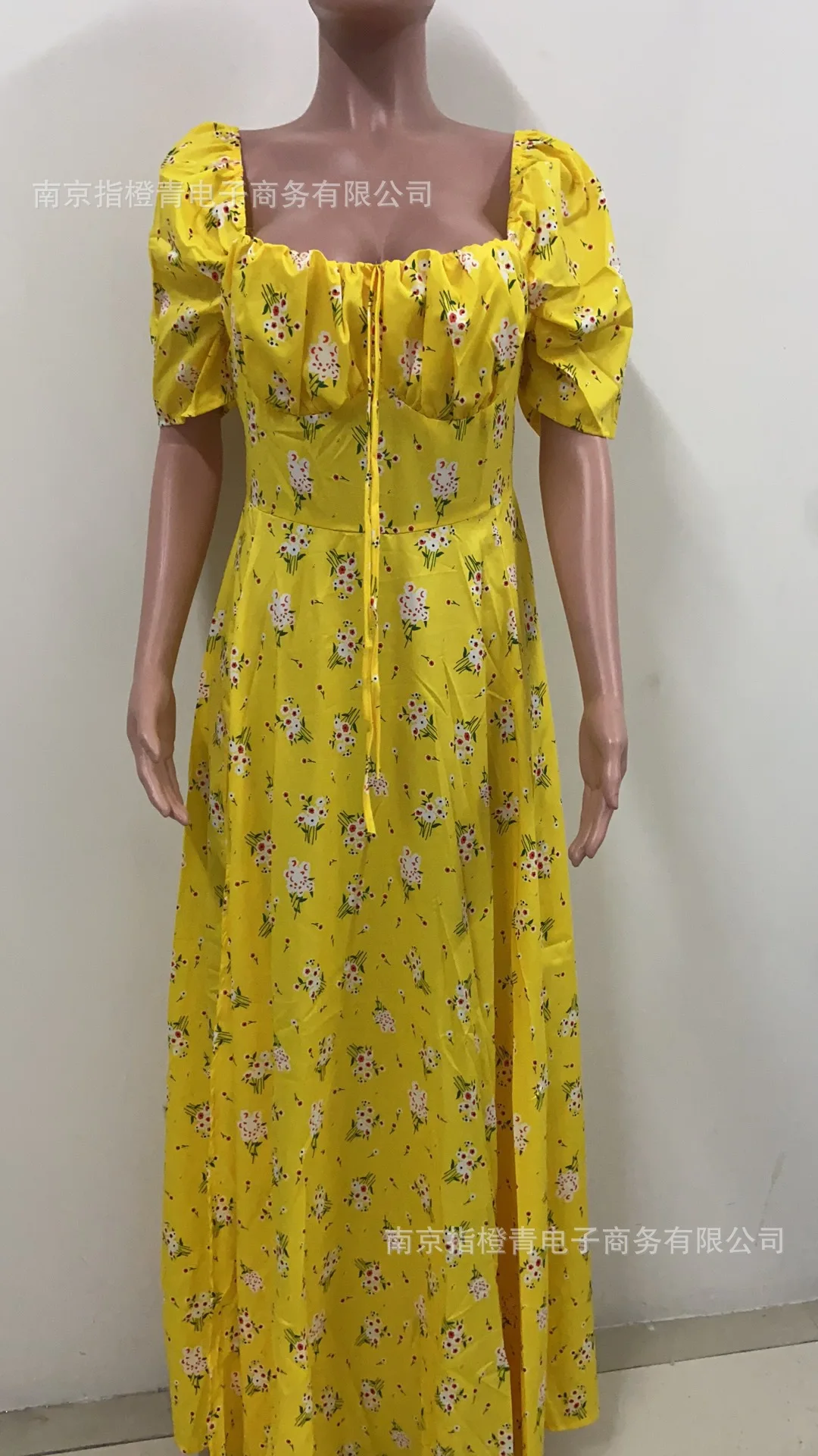 

Women Dress Sexy Yellow Print Wrapped Chest High Waist Square Collar Split Design Fashionable Summer Puff Sleeve and Floor Dress