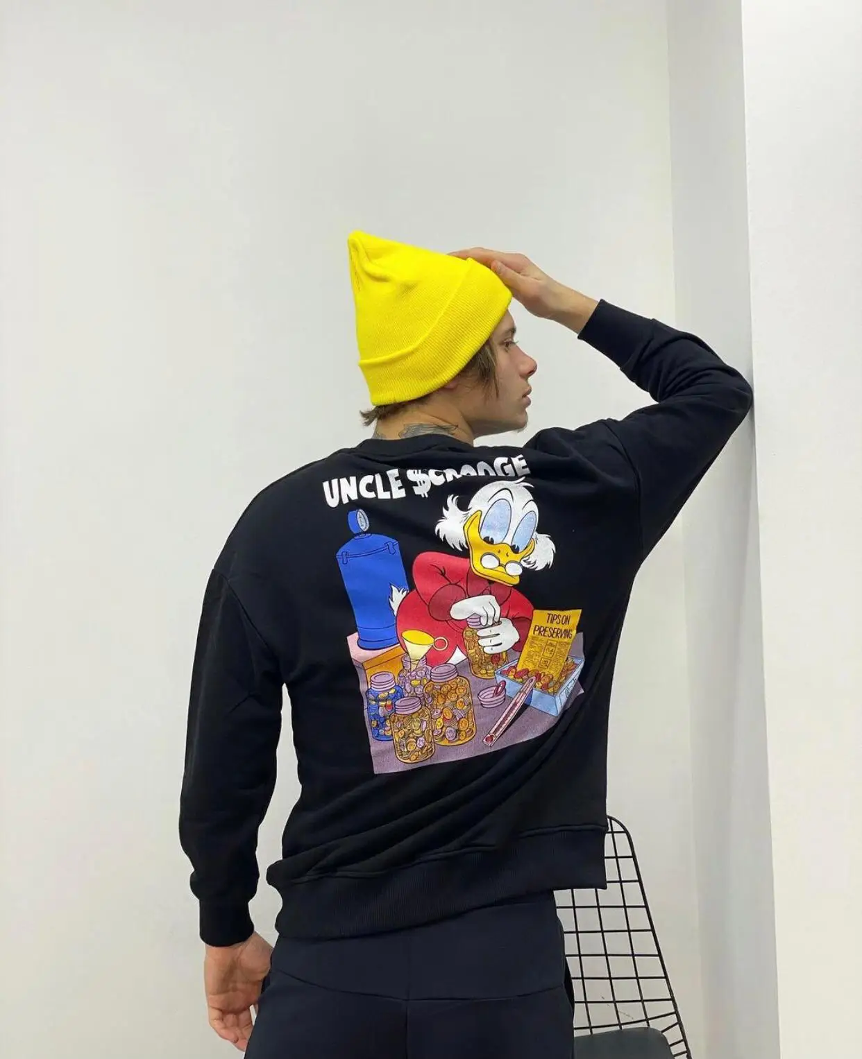

Hoodies & Sweatshirts