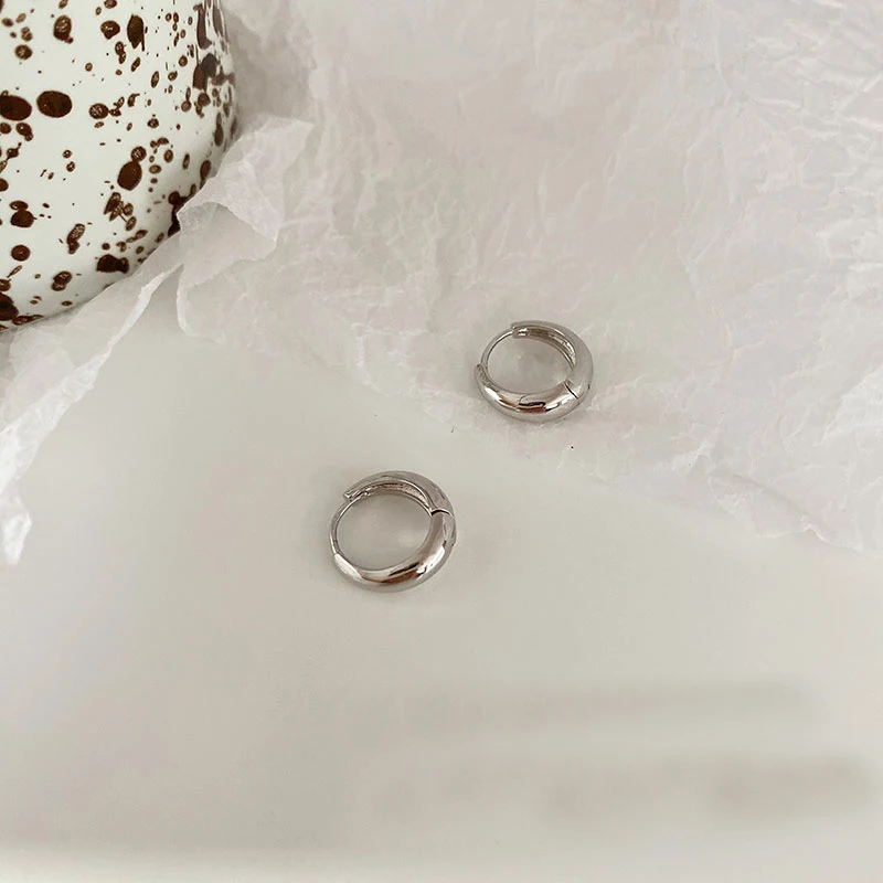 Серьги-гвоздики круглые металлические в стиле панк/хип-хоп | Украшения и