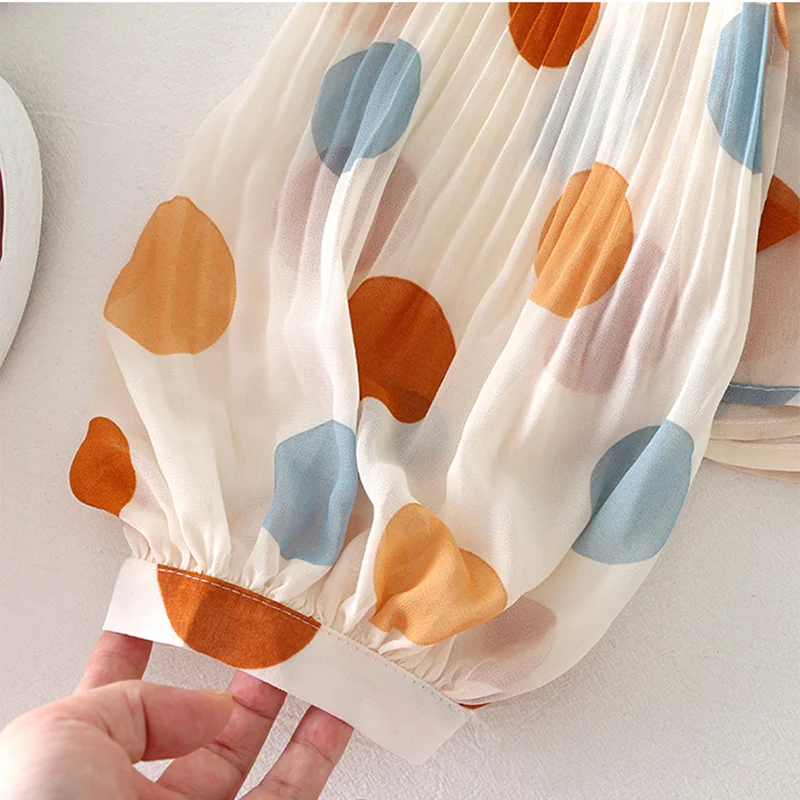 

Lantern sleeve polka dot V-neck chiffon sunscreen shirt women's air-conditioning shirt summer 2021 new loose chiffon cardigan
