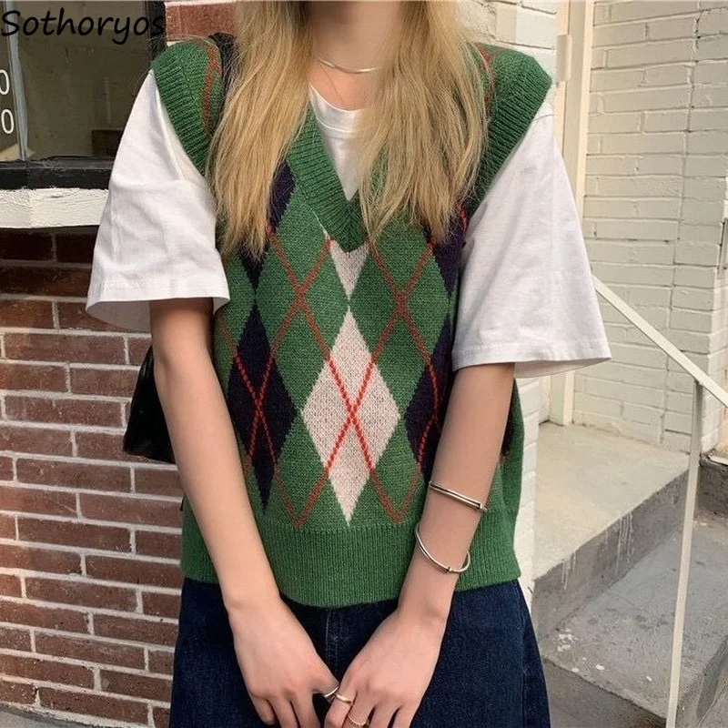 

Sweater Vest Women Fashion Vintage Argyle V-neck Leisure Sweaters Retro Girls All-match Streetwear Ins Korean Style Autumn Chic