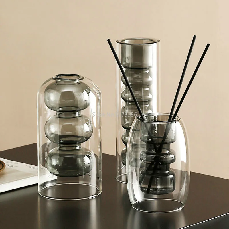 

Ваза для цветов серо-черная из изогнутого стекла, в скандинавском стиле