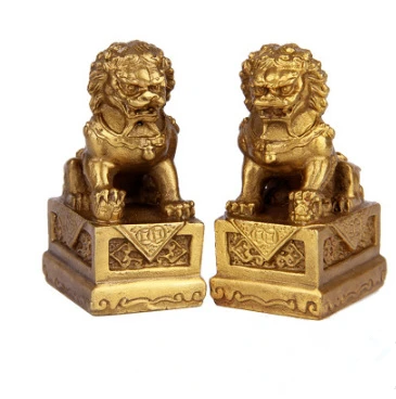 

Pair of China Chinese Brass Folk Fengshui Foo Fu Dog Guardion Door Lion statues decoration metal handicraft