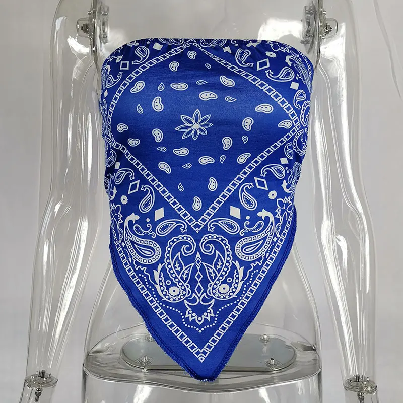 Женский укороченный топ с банданой и графическим рисунком размера плюс