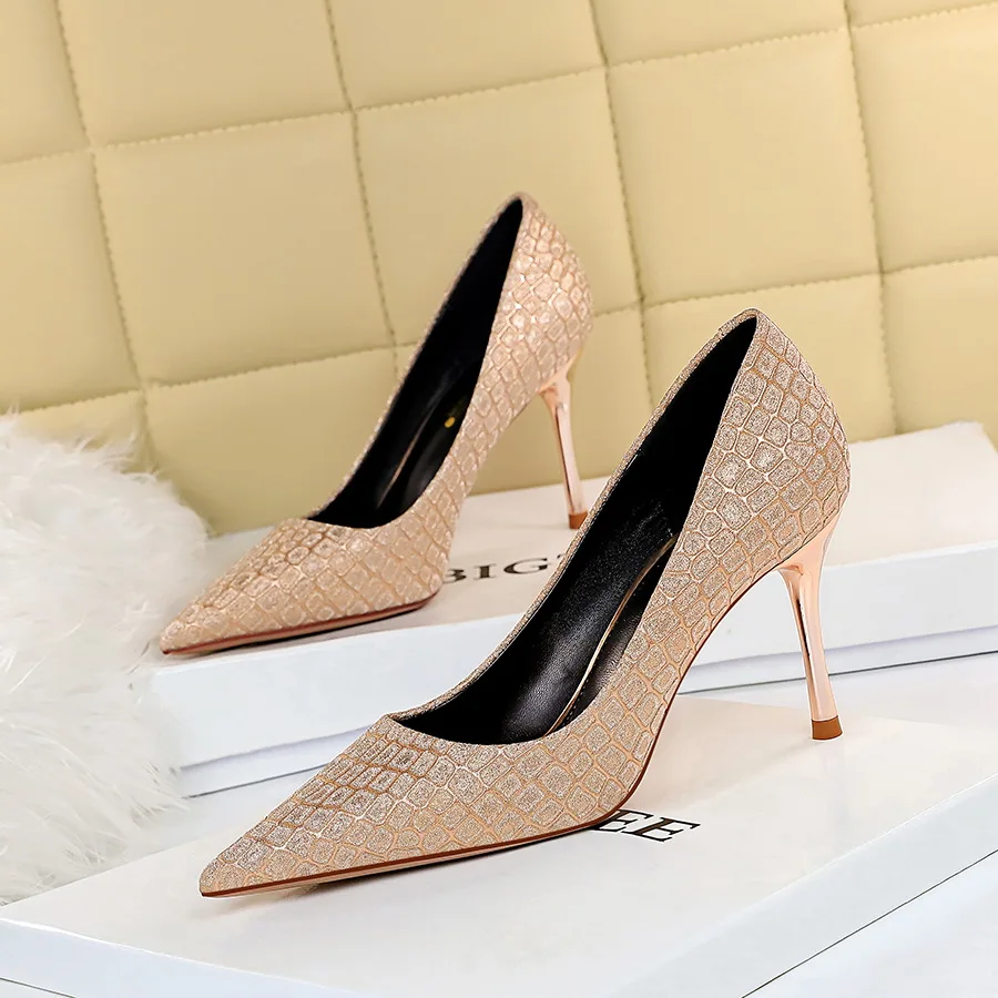 

BIGTREE Rhinestone Women Shoes Sexy High Heels Pointed Women Shoes Pumps Women Heels Bling Bridal Wedding Shoes Ladies Plus Size