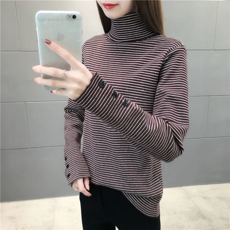 Платье-водолазка в полоску Осень-зима 2019 | Женская одежда