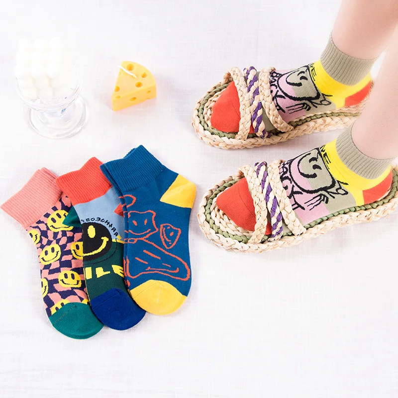 

Women Men Streetwear Funny Kawaii Short Happy Sock Smiley Face Couple Unisex Graffiti Creative Cartoon Cotton Skate Casual Socks