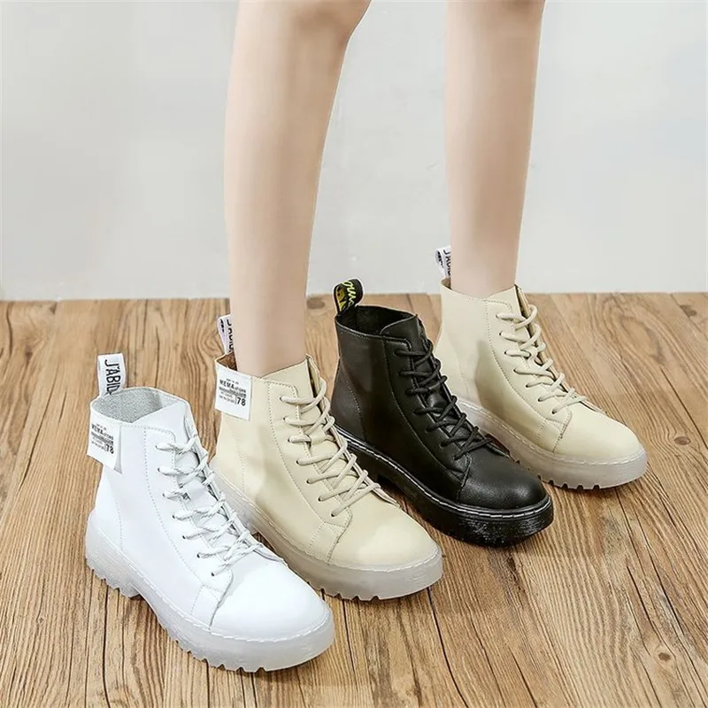 

2020 new autumn winter British style Women boot Lace up shallow anti-skid Botas Mujer fashion short tube Thick heel leather boot