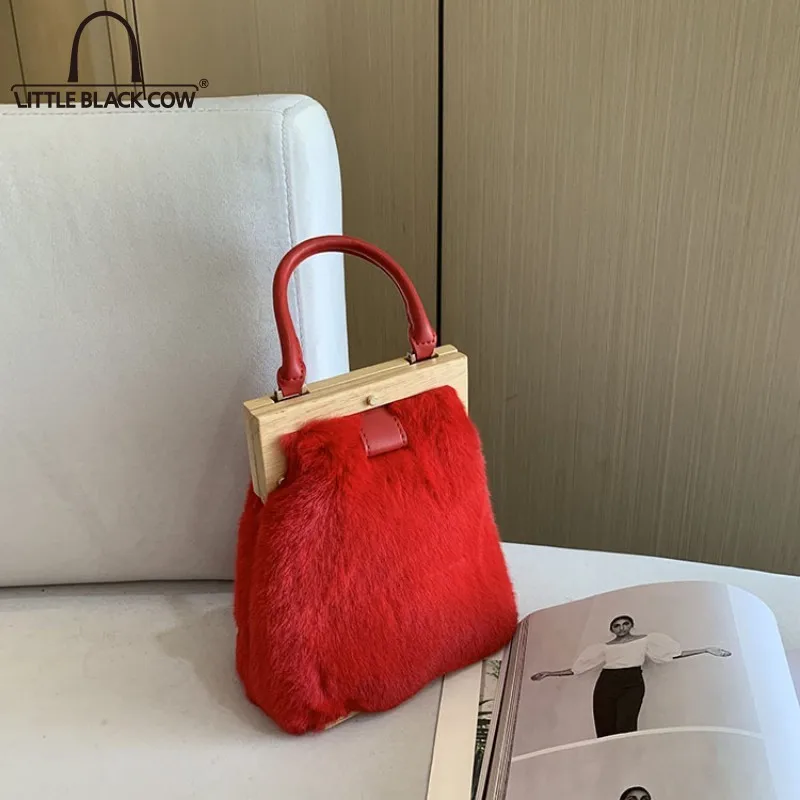 

Fashion Furry Bags Women 2021 New Autumn Winter Totes Bucket Bag Street Vintage Shoulder Chain Bag Elegant Red Ladies Handbag