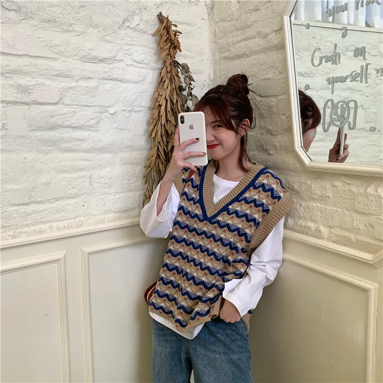 

Striped Women's Knitted Sweater Vest V-Neck Knitting Pullovers Sleeveless Fashion Oversized Female Loose Jumper Unif Top