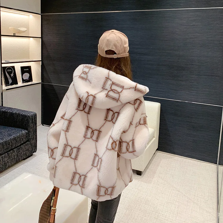 Women Short Hooded Particles All-wool Fur Coat Female Printing Zipper Thick Warm Coat 2021 Winter Loose Casual Plush Jacket