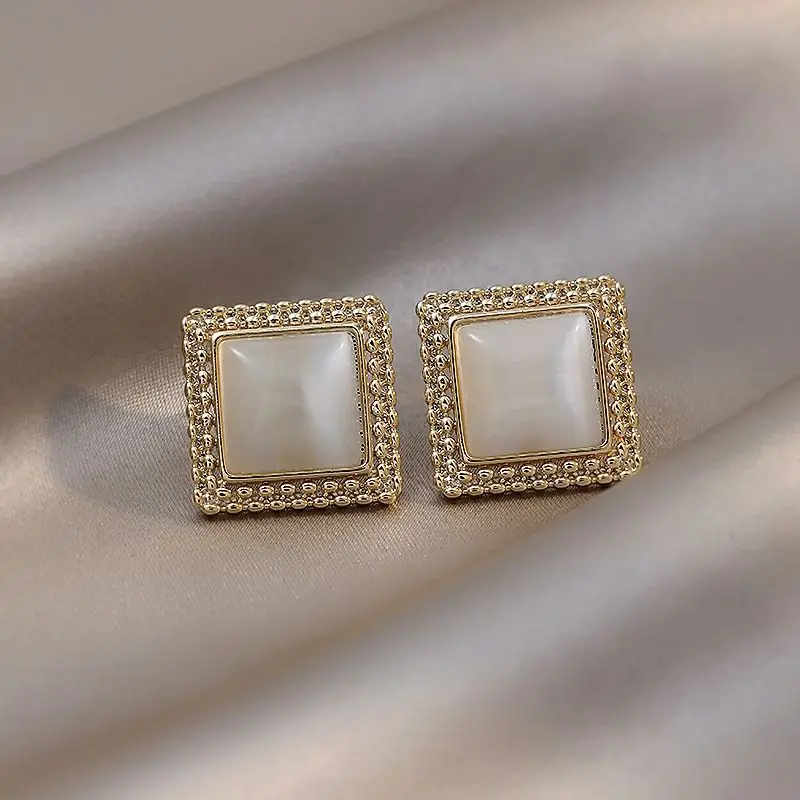 

Luxurious Square Opal Stud Earrings for Women Korean Trendy Simplicity Earrings Female Fashion Delicate Jewelry Elegant Ear Stud