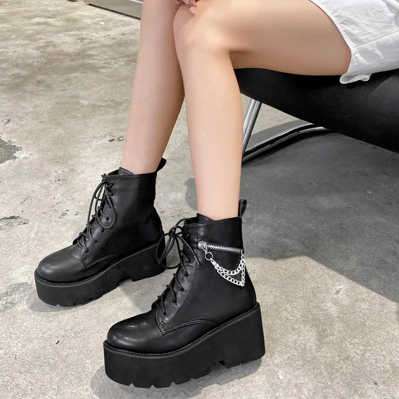 

Леопардовая расцветка; Коллекция 2021 года; Зимние модные детские ботинки с металлической цепочкой; Ботильоны на высоком толстом каблуке со ш...