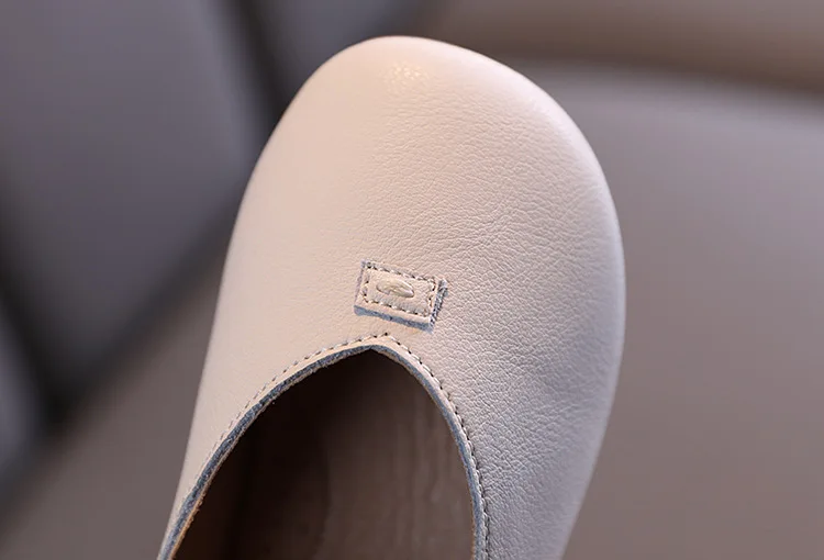 

Autumn Girls Casual Genuine Leather Shoes Princess Soft Bottom Peas Shoes Leather Shoes Children's Shoes