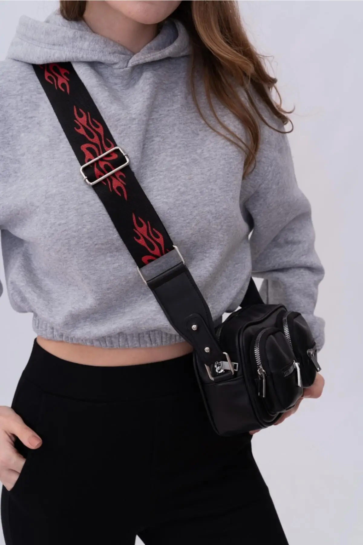 

Women's Black Red Flame Pattern Column Shoulder Bags