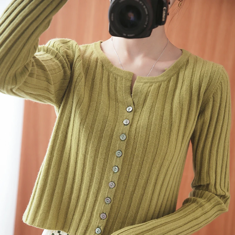 

Autumn and winter new sweater women's fashion slim striped cardigan slim short outer long sleeves slimming knitted top 2020 new