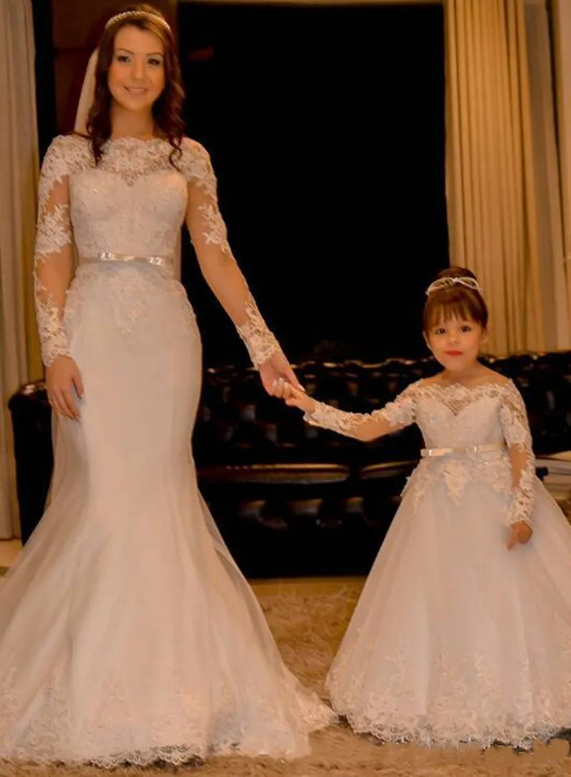 

Vintage Long Sleeves Flower Girl Dresses Jewel Neck Lace Applique Mother Daughter Gowns Wedding Party Dresses 2 Pieces