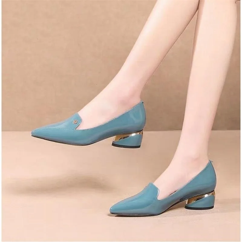 

Женские туфли с острым носком, офисные повседневные туфли на среднем каблуке, без застежки, в британском стиле, 2021