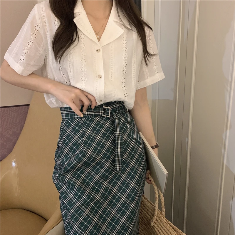 

Women New Chic 2021 Hot Embroidery Blouse Solid Loose Gentle Shirts Hollow Summer Casual Retro Fashion Female Blouses Tops