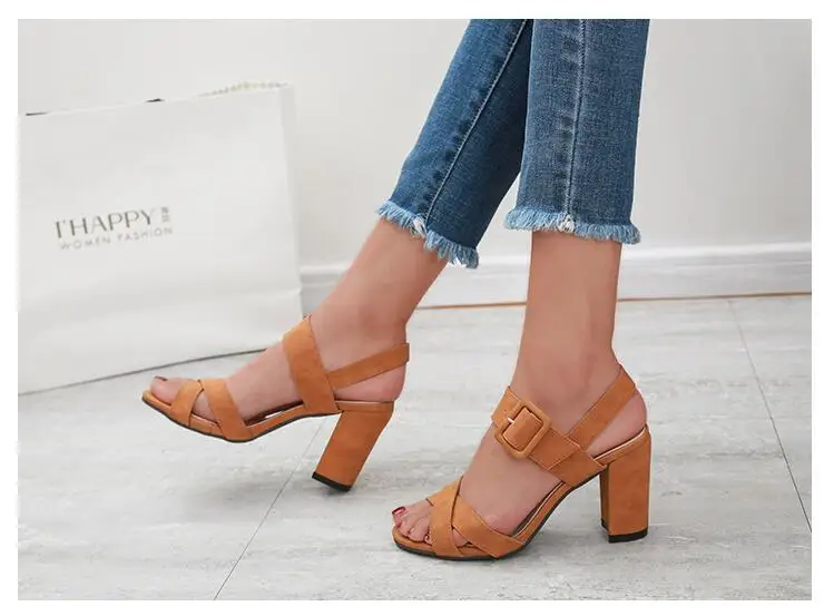 

Large size high-heeled women's sandals 2021 summer new thick-heeled fashion all-match word buckle with fish mouth women's sandal