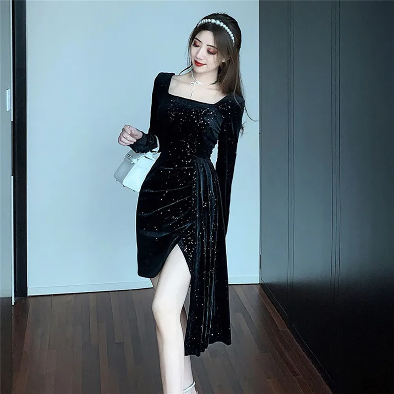 

Женское бархатное платье с квадратным вырезом и длинным рукавом