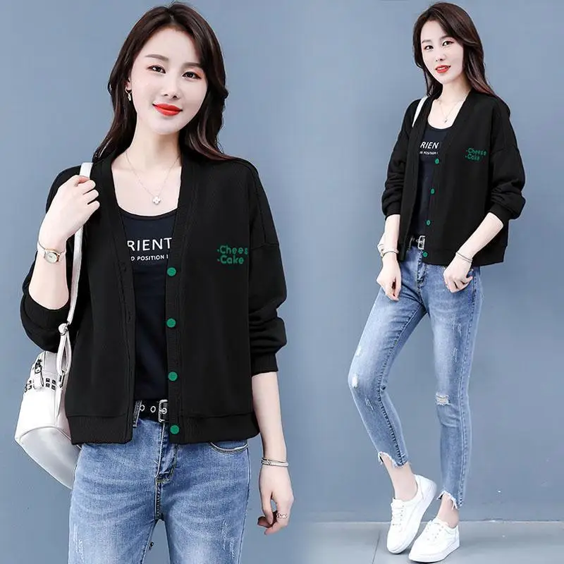 

Wei Yi female 2021 spring new ins tide Korean version of loose spring and autumn thin fashion short coat cardigan coat