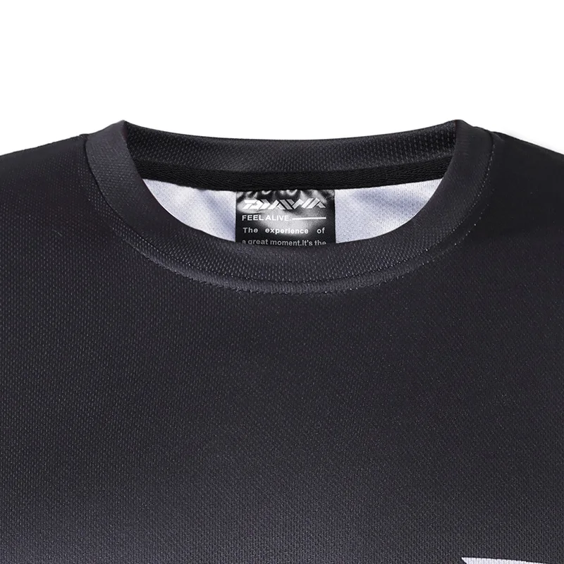 

New Arrival Spring Summer Men Short Sleeve DAIWA Fishing T Shirts Quick Dry Breathable Anti Uv Fishing Clothing DAWA Clothes