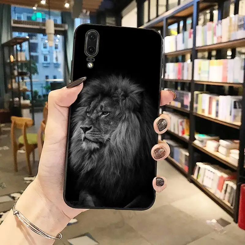 

Animals The Lion Black animal art Phone Case For Huawei honor Mate P 10 20 30 40 Pro 10i 9 10 20 8 x Lite