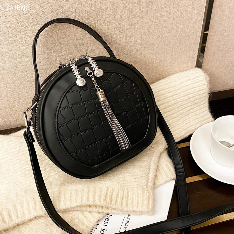 

Women Bag 22020 Pu Leather Handbag Round Design With Metal Tassel Women Zipper Pouch Crossbody Shoulder Bag Free Shipping