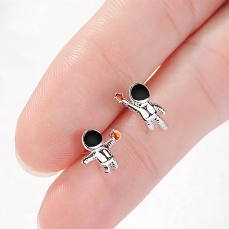 

Cute Asymmetric Space Astronauts Stud Earrings Women Fashion Earrings