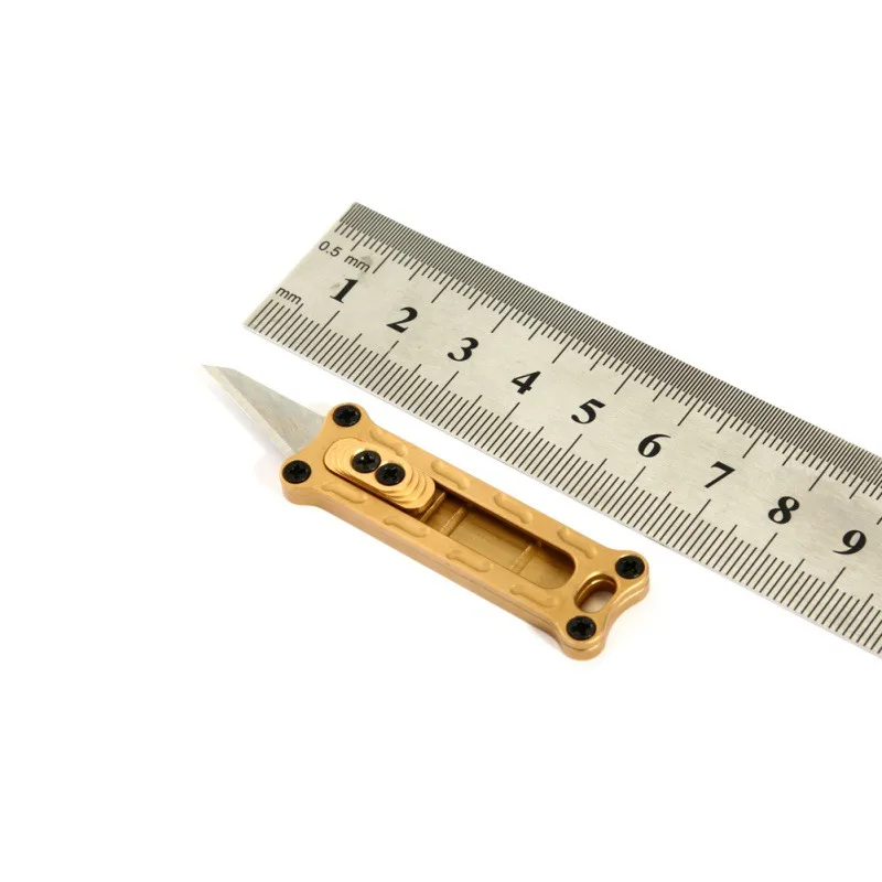EDC Multipurpose Pocket Cutter Keychain Multifunctional Multi Tool Camping Outdoor Pare Peeler Portable Metal Cutlery Survival T