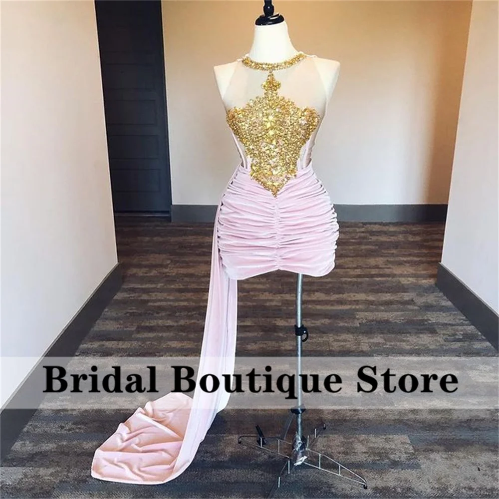 

Ultra Sparkly Halter Short Prom Dresses Golden Beads Crystal Birthday Evening Party Dresses Mermaid Pleats Mini Cocktail Gowns