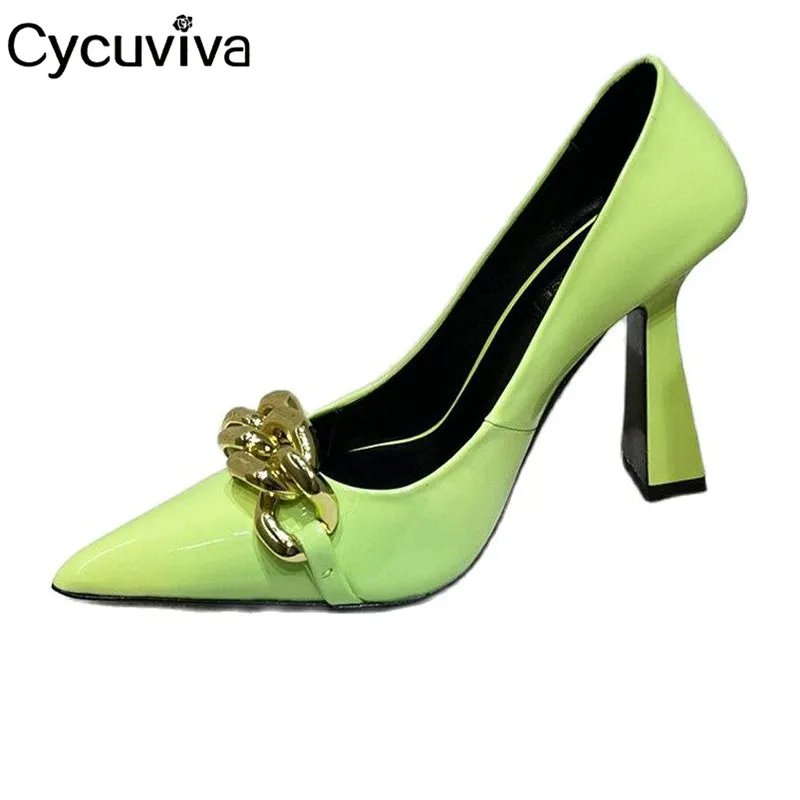 

Sexy Point Toe Mules Metal Chain Decor Sandals Women Summer High Heel Pumps Runway Party Shoes Women Brand Sandalias Mujer 2021