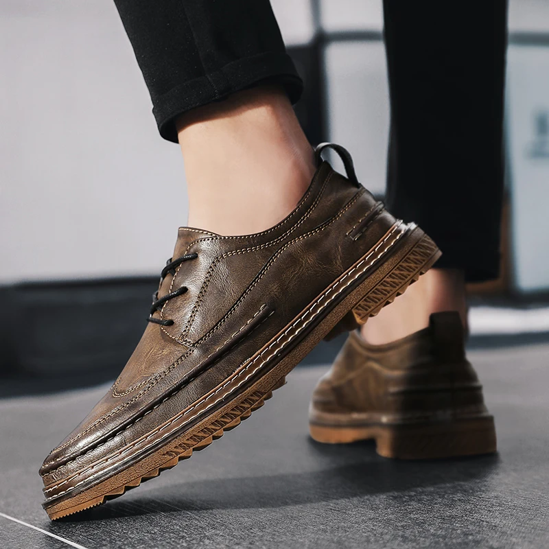 

Retro Men Oxfords Formal Men's Leather Shoes Business Man Wedding Brogue Shoes Lace Up Soft Male Footwear Flat 2021 New