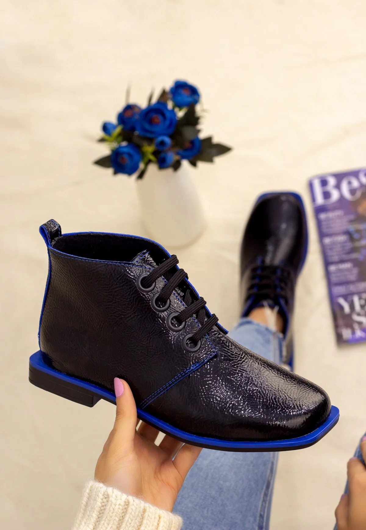 Сапоги из лакированной кожи на шнуровке черные синие удобные классические