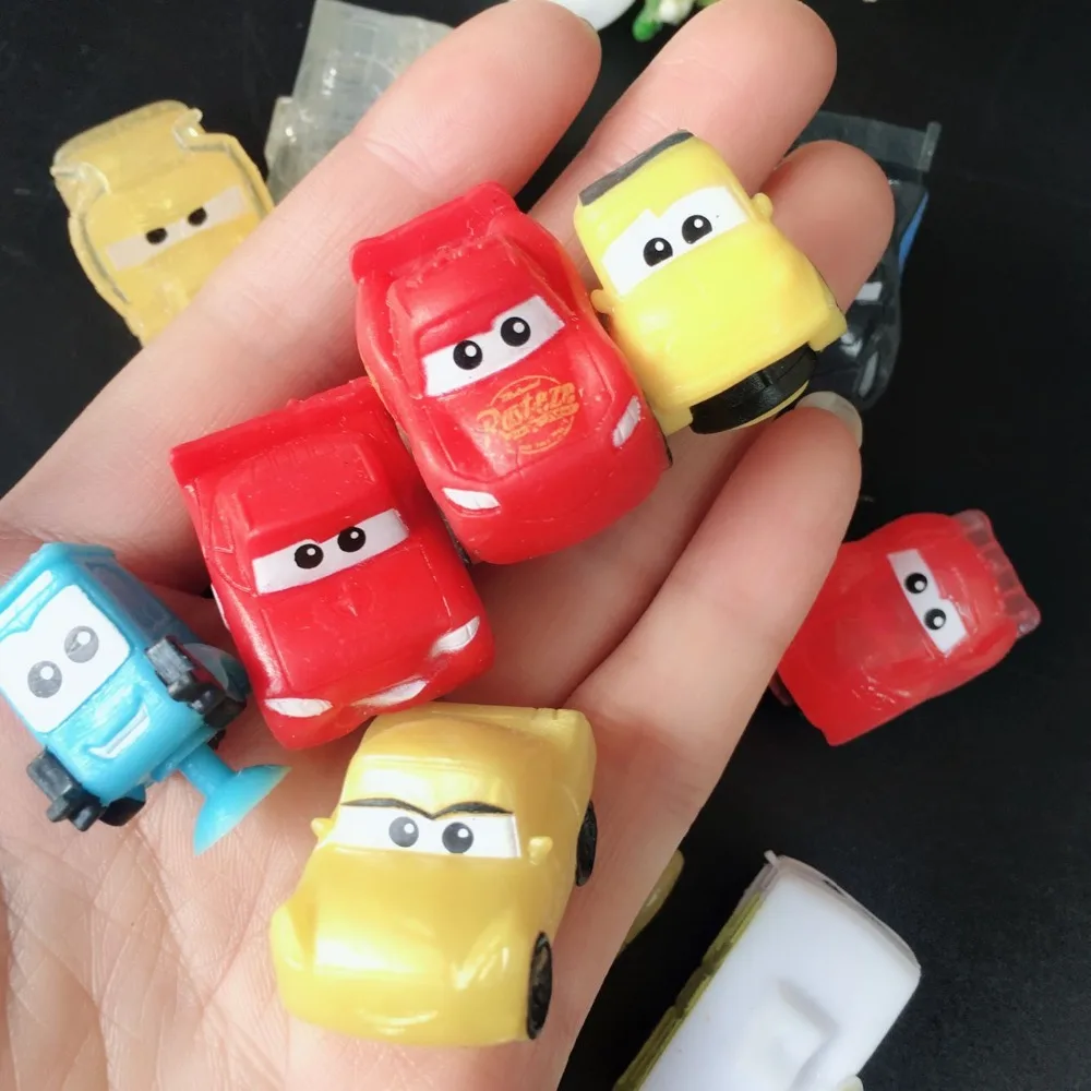 

Random 50pcs Cute Cartoon Anime Suction Cup Soft Car Action Figure Capsule Machine Red White Yellow Expression Eye Car Toy Gift