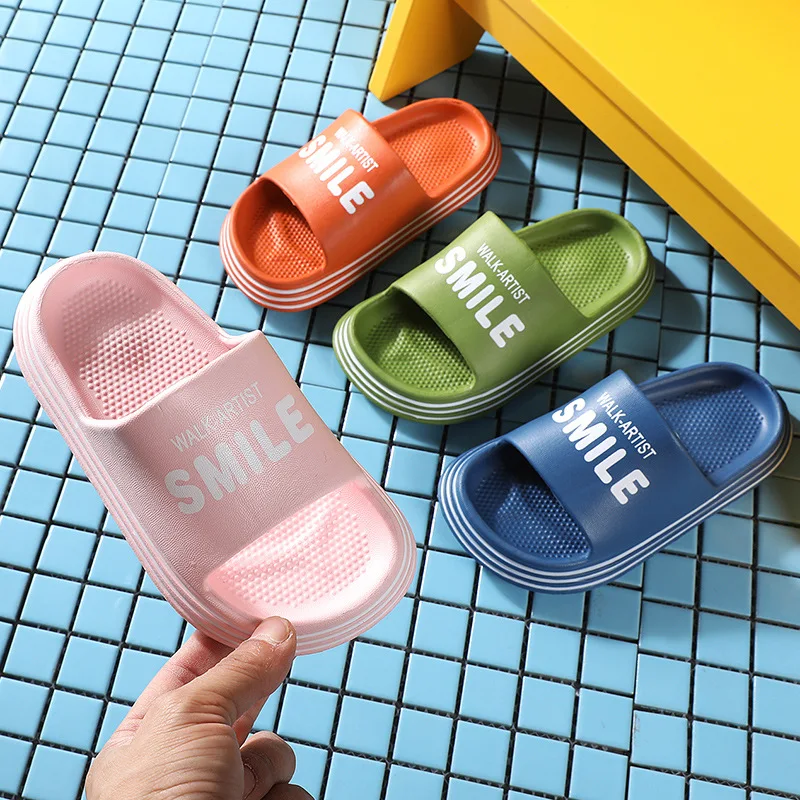 

Летние новые детские тапочки EVA милые Мультяшные детские домашние сандалии с мягкой подошвой прямые продажи с завода