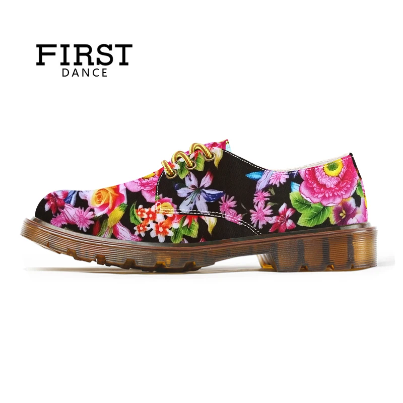 Туфли оксфорды женские на плоской подошве модные туфли мартинсы красивые с 3D