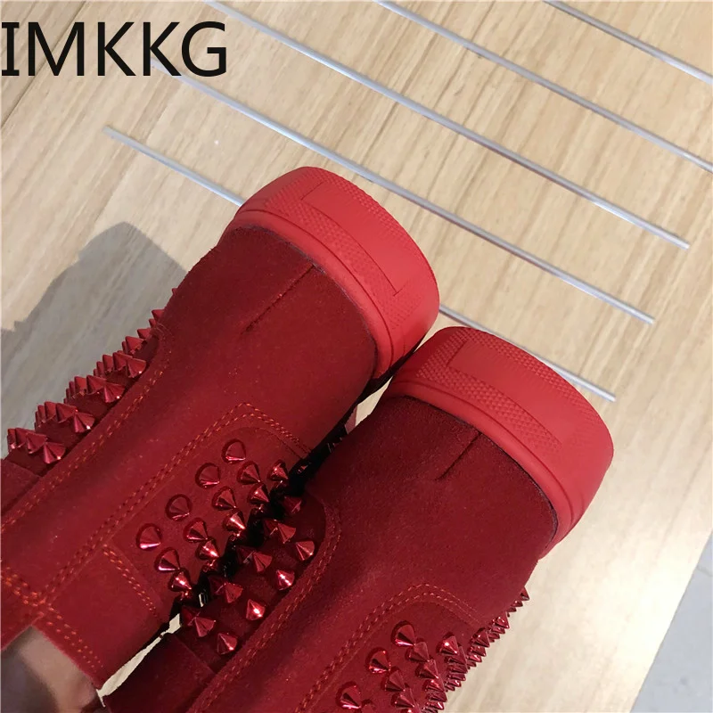 Женские и мужские высокие кроссовки с заклепками повседневная обувь для пар на