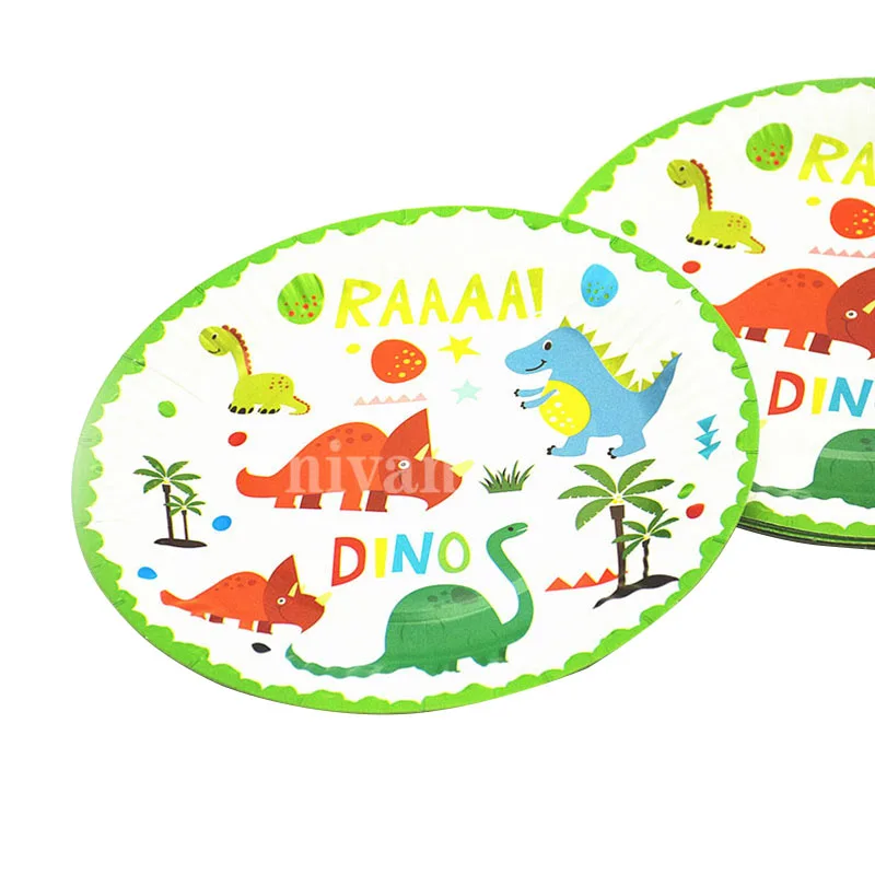 Для 10 детей празднование дня рождения тематика одноразовые столовые приборы