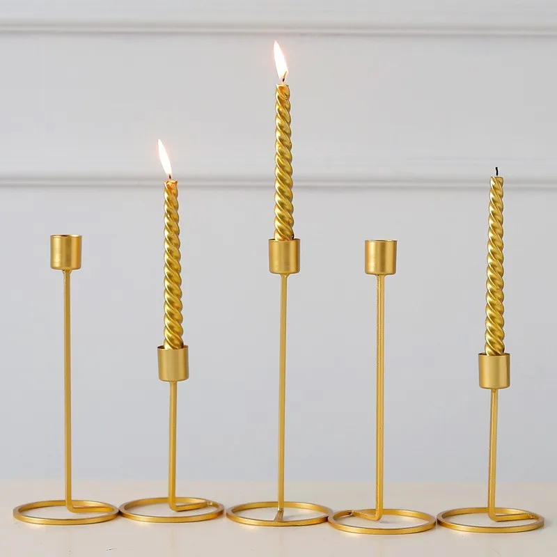 Простой золотой железный художественный Круглый Подсвечник на шасси украшение