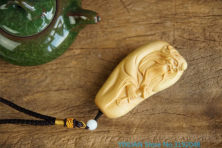 

Boxwood carving handlebar, solid wood playing, Chinese carving Ruyi longevity star