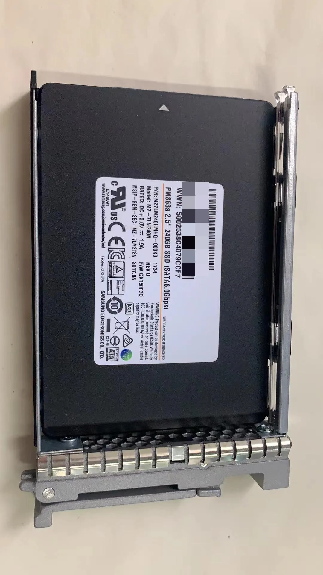 

UCS-SD240GBKS4-EV CISCO 240GB 6G SATA SSD 2.5 SFF HOT-SWAP