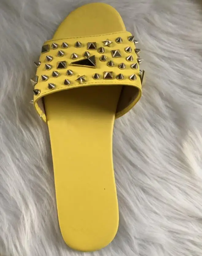 Sandalias de verano para mujer con remaches recortadas damas sandalias forma plana vaciones al aire libre diaposi|Тапочки| |