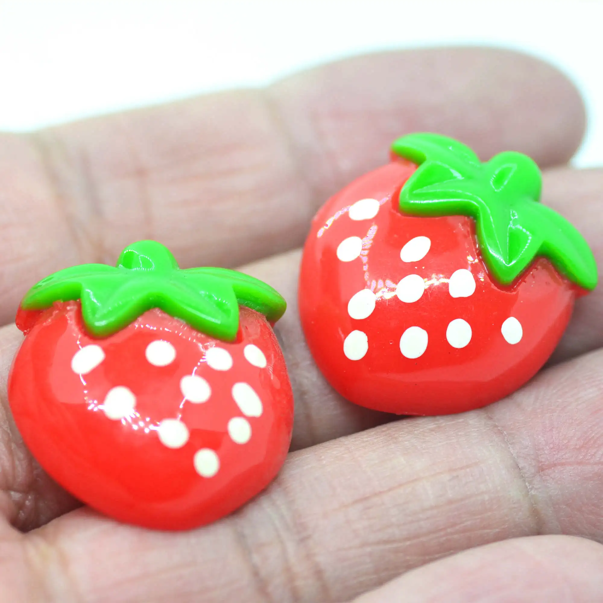 10 штук искусственный бриллиант из смолы) с плоским дном Клубника миниатюры