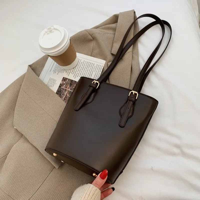 

Luxury brand women's bucket bag retro solid color shoulder bag women's small quality leather shopping messenger bag