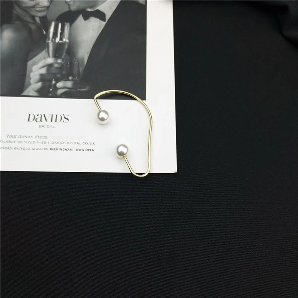 

1PC Stud Earring Geometric Pearl Chain Asymmetry Ear Cuff Hang Long Women Elegant Clip On Fashion Tassel Earring Jewelry