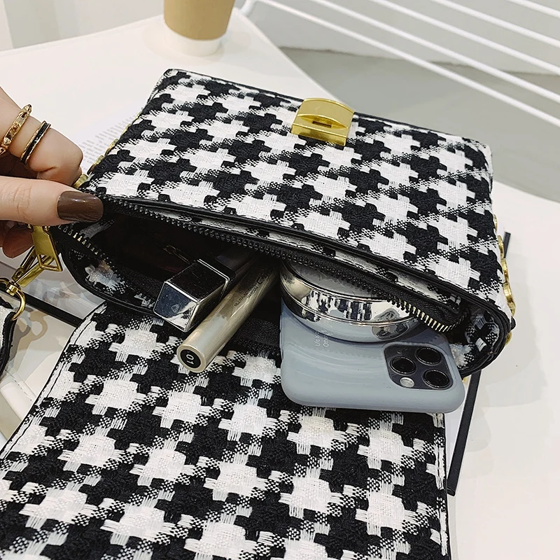 

Quality Wool Women Tote Bag Rivet Design Small Square Bag Wide Shoulder Strap Messenger Bag Lady Sacs Cabas Black and White Grid