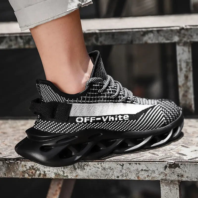 

Men's shoes in spring and summer